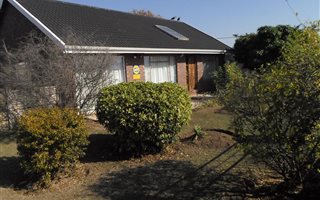 2 Bedroom House in Bisley Heights
