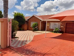 3 Bed House in Flora Park