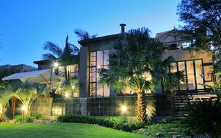 5 Bedroom House in Woodhill