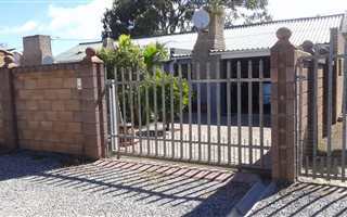 2 Bedroom House in Klein Brak River