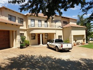 4 Bed House in Chartwell