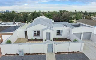 4 Bedroom House in Tableview