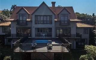 7 Bedroom House in Zimbali