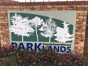 352 m² Land available in Clayville