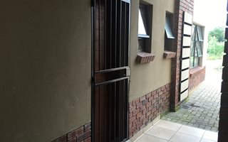 2 Bedroom Apartment in Waterval East