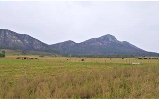 8565 m² Land available in Colleen Glen