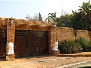 4 Bed House in Dowerglen