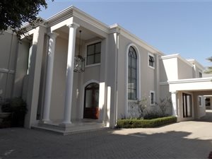 4 Bed House in Bryanston