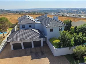 5 Bedroom House in Carlswald North Estate