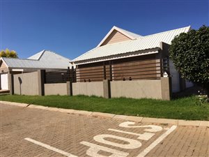 2 Bed Townhouse in Wilkoppies