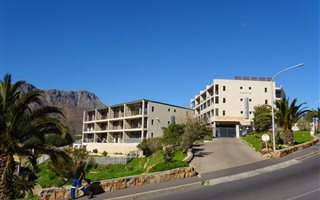 2 Bedroom Apartment in Hout Bay Harbour