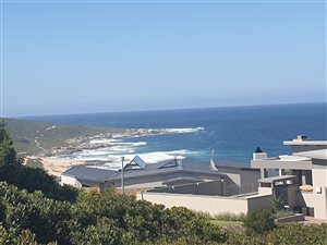 805 m² Land available in Jongensfontein