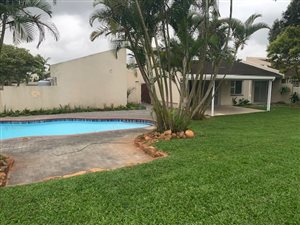 3 Bed Simplex in Sunningdale