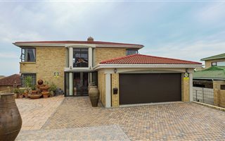4 Bedroom House in Wavecrest