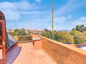 2 Bed Apartment in Sunninghill