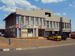 350 m² Commercial space in Lenasia South