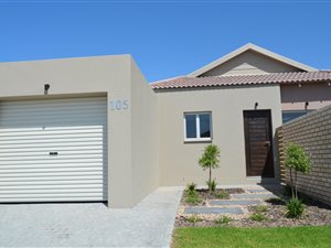 2 Bed Townhouse in Hansmoeskraal