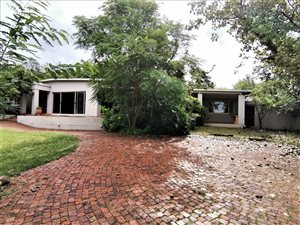 4.5 ha Farm in Mnandi AH