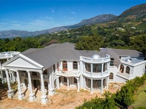 6 Bed House in Constantia