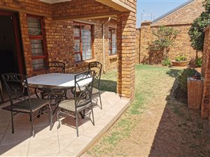 3 Bed Simplex in Bartlett