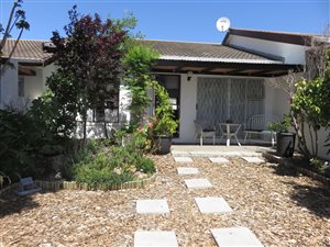 2 Bed Townhouse in Durbanville Central