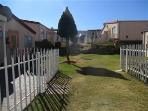 2 Bed Townhouse in Ridgeway