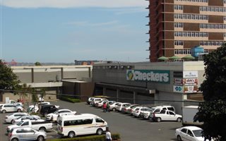 105 m² Commercial space in Glenwood
