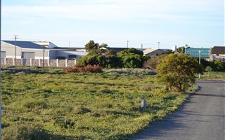 819 m² Land available in Da Gama Bay