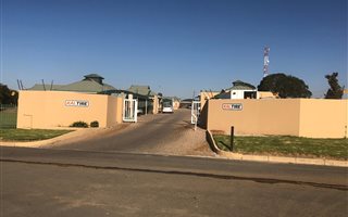 1300 m² Office Space in Austin View