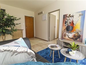 2 Bed Apartment in Johannesburg Central and CBD