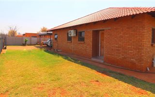 4 Bedroom House in Lephalale (Ellisras)