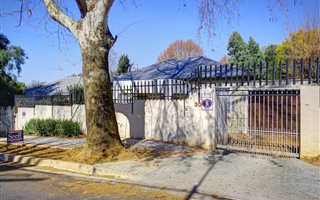 2 Bedroom House in Westdene