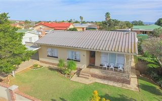 3 Bedroom House in Despatch