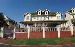 3 Bedroom Apartment in Mt Edgecombe