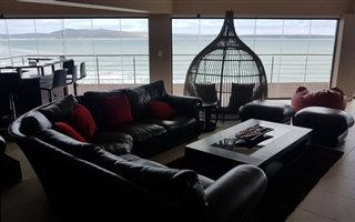 4 Bedroom House in Calypso Beach