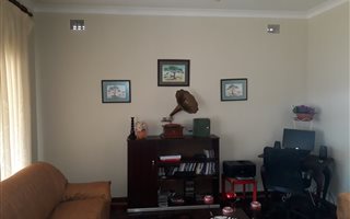 4 Bedroom House in Herlear