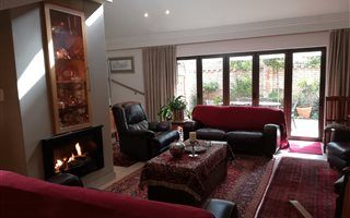 4 Bedroom Townhouse in Vyfhoek