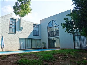 4 Bed House in Waterkloof