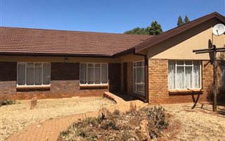 9 Bedroom House in Hartbeesfontein