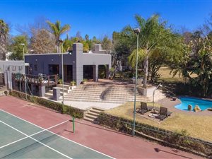 4 Bed House in Morningside Manor