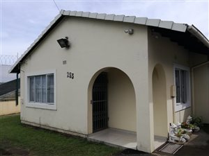 3 Bedroom House in Centenary Park