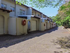 3 Bed Townhouse in Uvongo