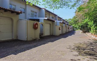 3 Bedroom Townhouse in Uvongo
