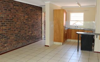 2 Bedroom Flat in Brackendowns