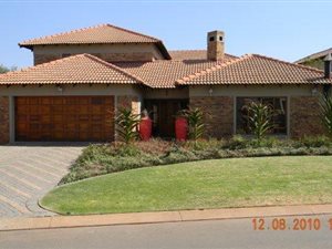 4 Bed House in Midfield Estate