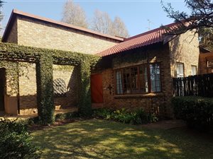 3 Bed House in Silver Lakes Golf Estate