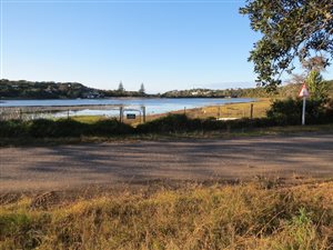 658 m² Land available in Kleinemonde