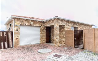 2 Bedroom Townhouse in Brentwood Park