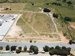 1.7 ha Land available in Aeroton