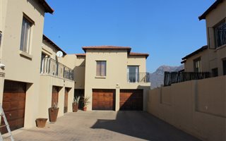 3 Bedroom Duplex in Melodie